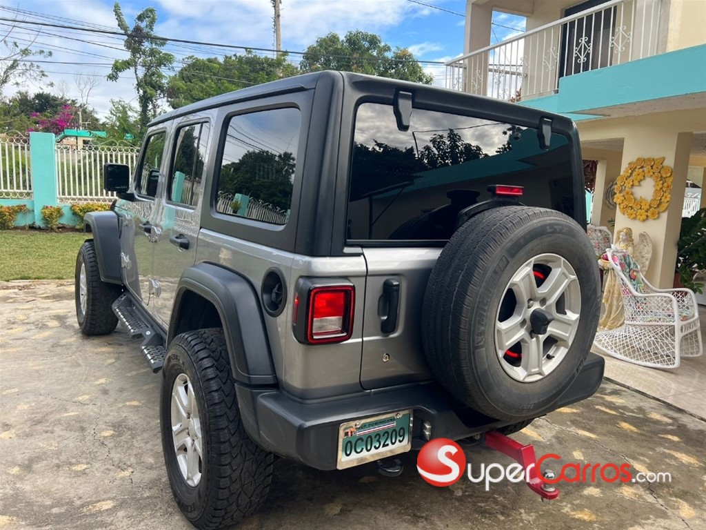 2019 Jeep Wrangler — foto 8 / 12