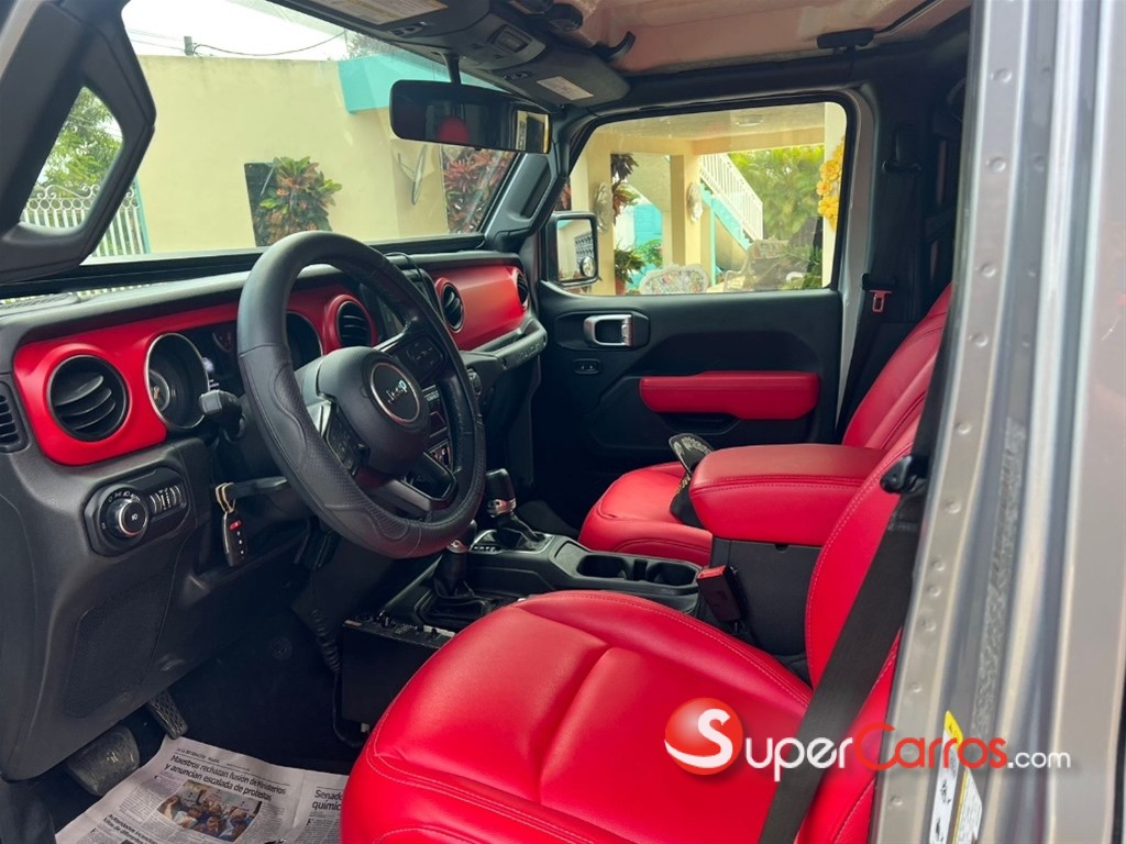 2019 Jeep Wrangler — foto 10 / 12