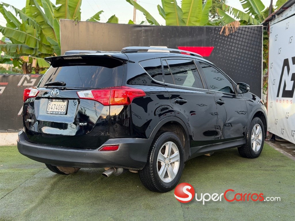 2013 Toyota RAV4 XLE — foto 6 / 11