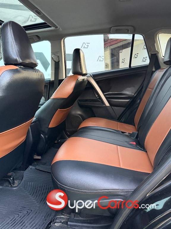 2013 Toyota RAV4 XLE — foto 10 / 11