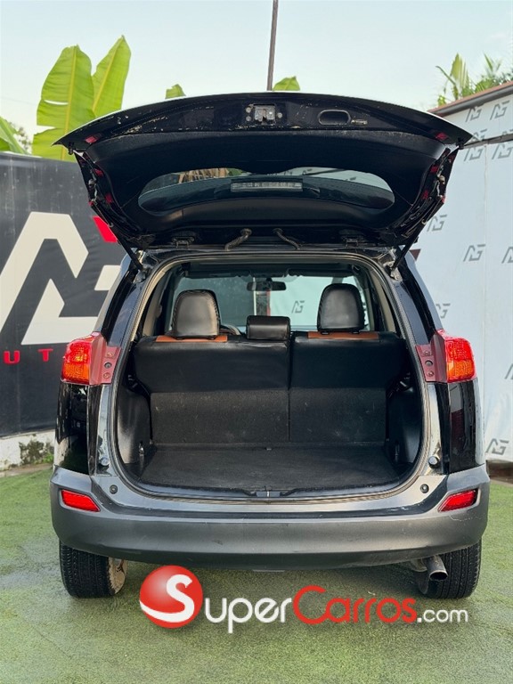 2013 Toyota RAV4 XLE — foto 11 / 11