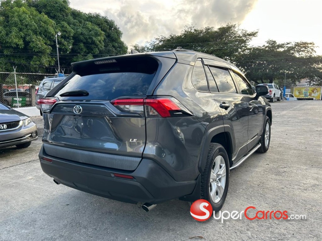 2022 Toyota RAV4 LE — foto 3 / 11