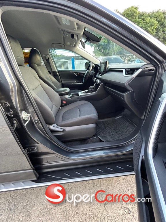 2022 Toyota RAV4 LE — foto 8 / 11