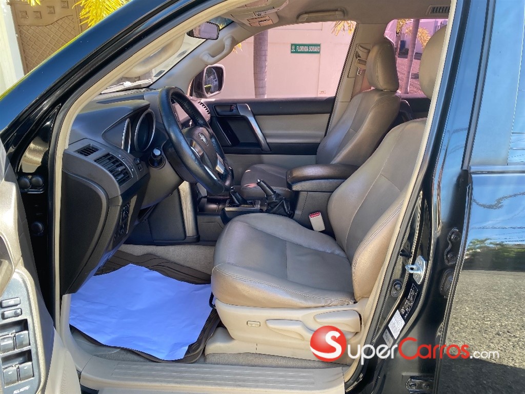 2013 Toyota Land Cruiser Prado TXL — foto 10 / 12