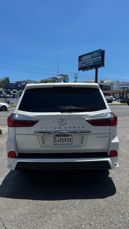 2016 Lexus LX 570 — foto 4 / 12