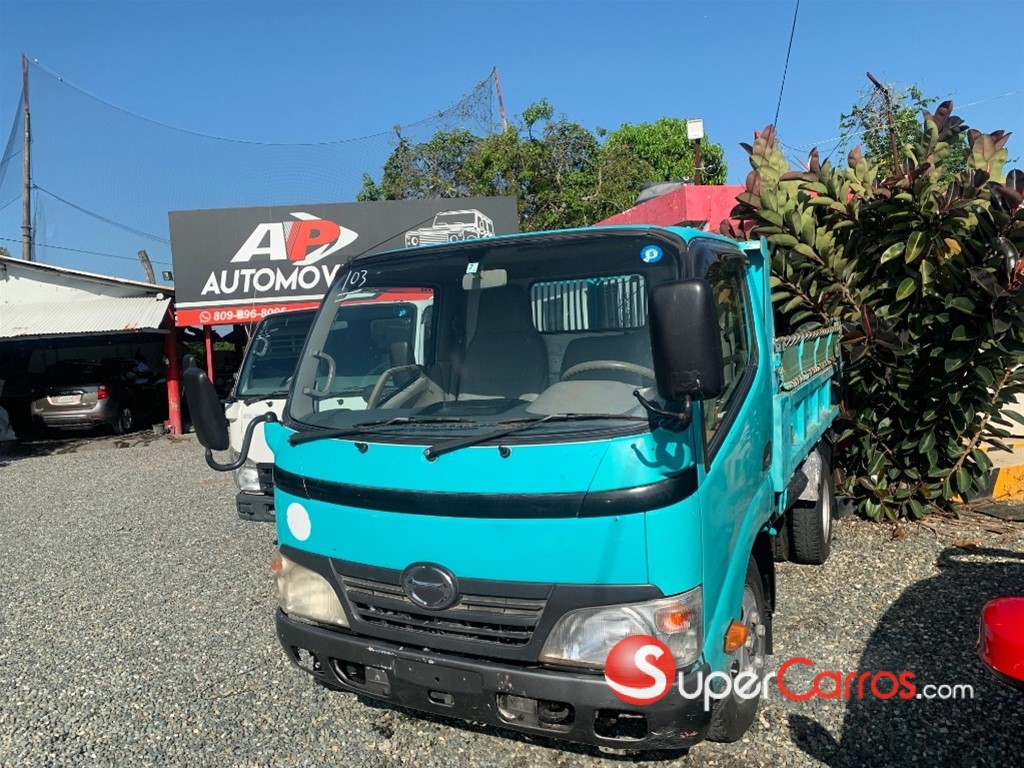 2011 Hino Volteo