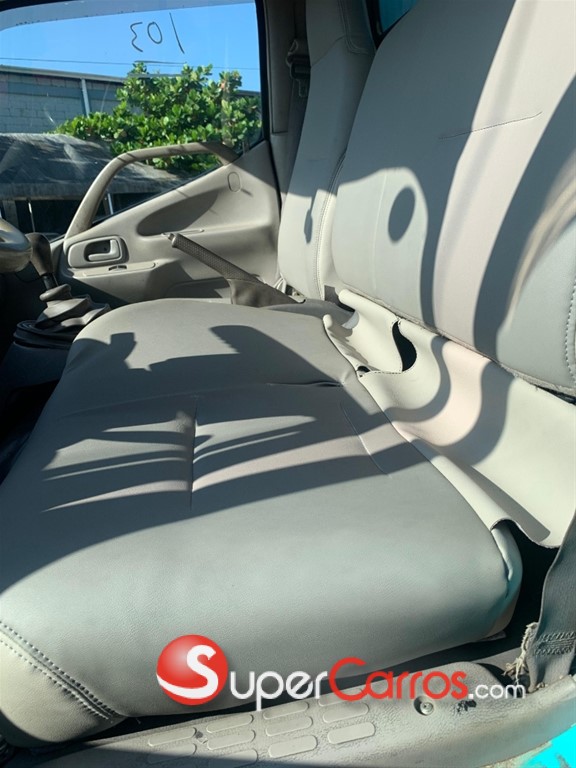 2011 Hino Volteo — foto 6 / 9
