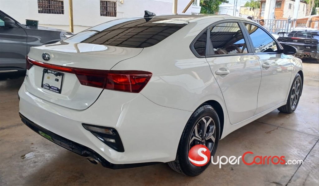2021 Kia Forte LX — foto 6 / 12