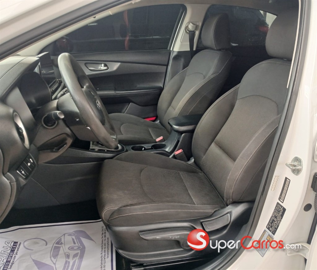 2021 Kia Forte LX — foto 7 / 12