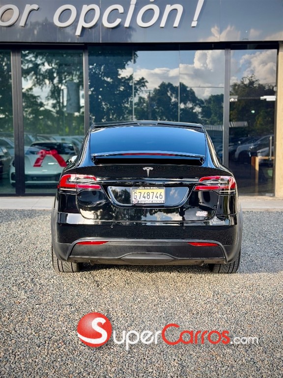 2022 Tesla Model X PLAID — foto 5 / 10