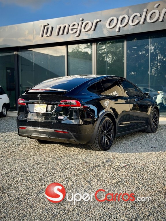 2022 Tesla Model X PLAID — foto 6 / 10