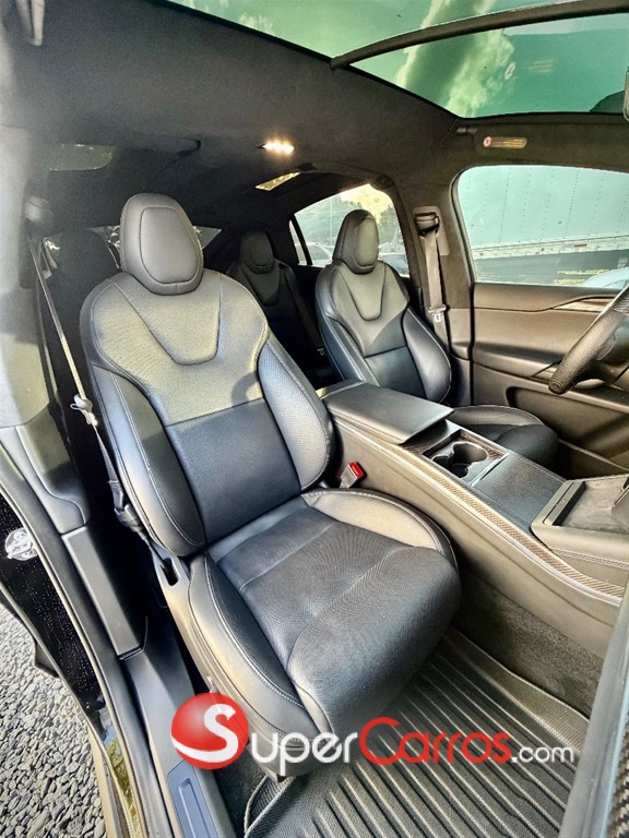 2022 Tesla Model X PLAID — foto 9 / 10