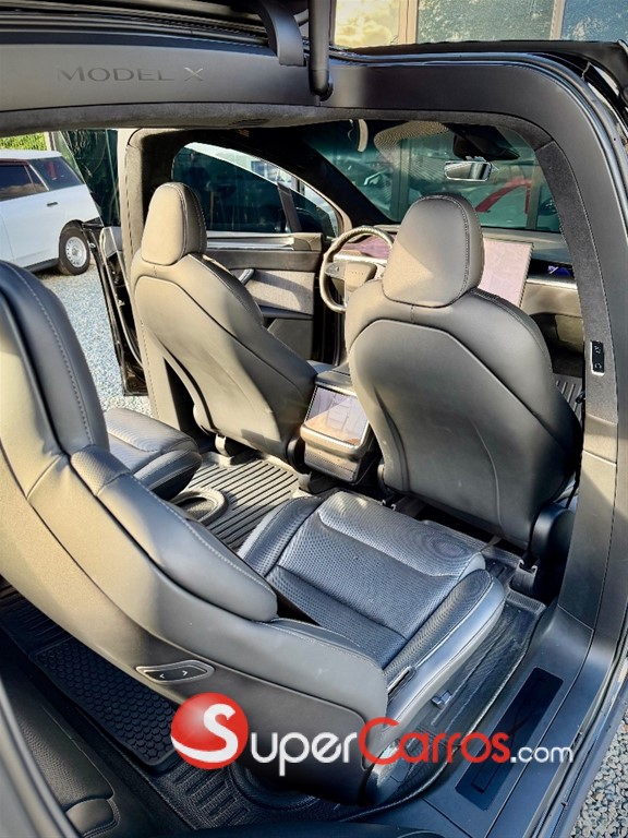 2022 Tesla Model X PLAID — foto 10 / 10