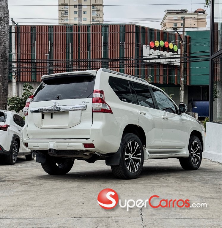 2017 Toyota Land Cruiser Prado TXL — foto 2 / 11