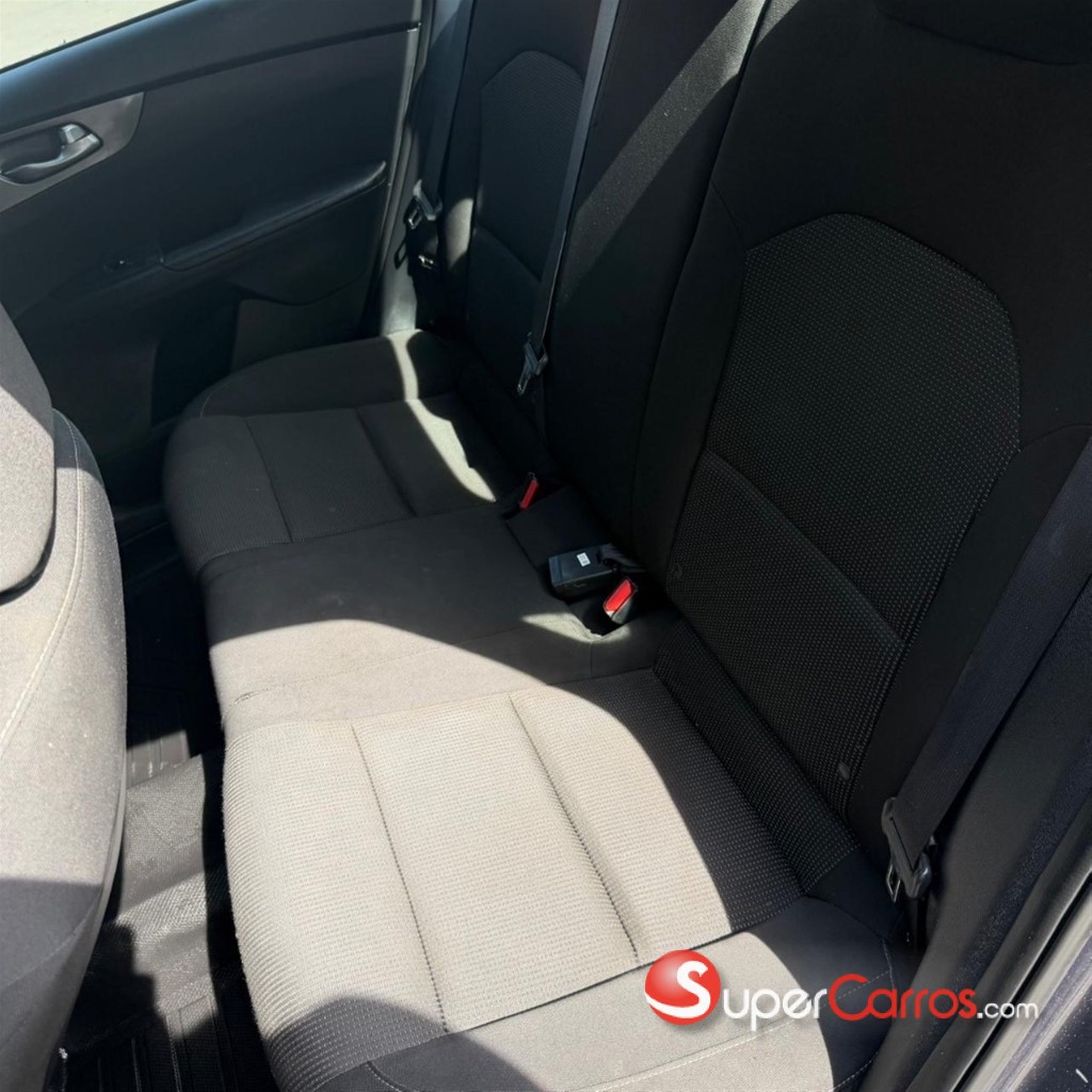 2021 Kia Forte LXS — foto 8 / 11