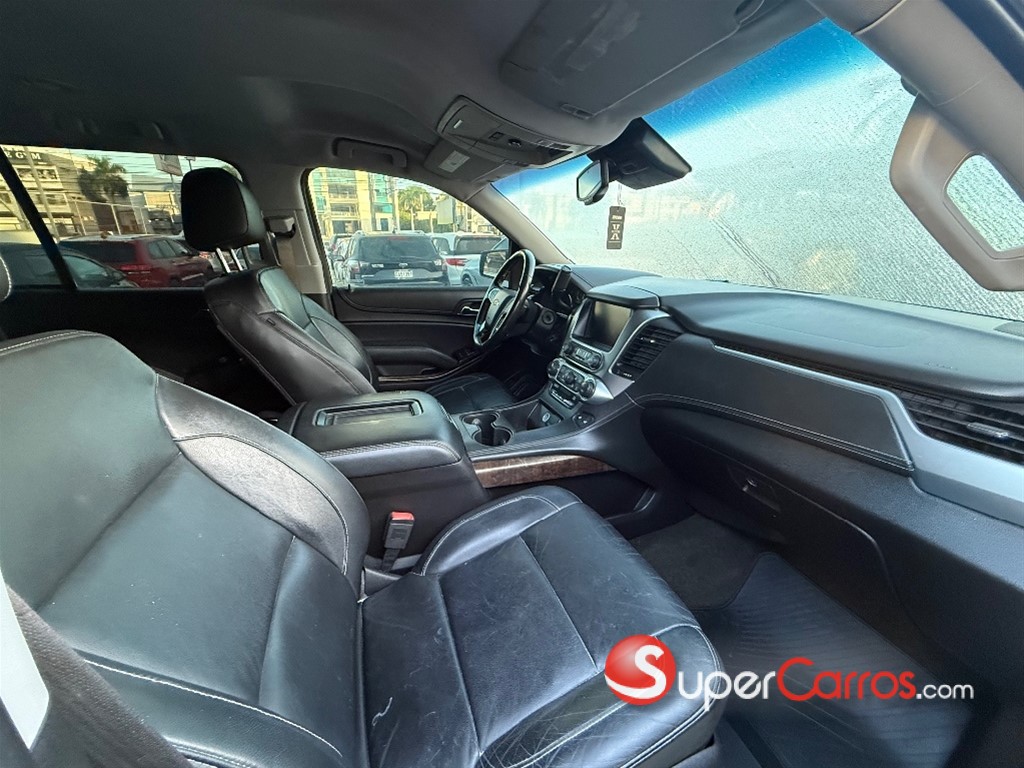 2017 Chevrolet Tahoe LT — foto 3 / 8