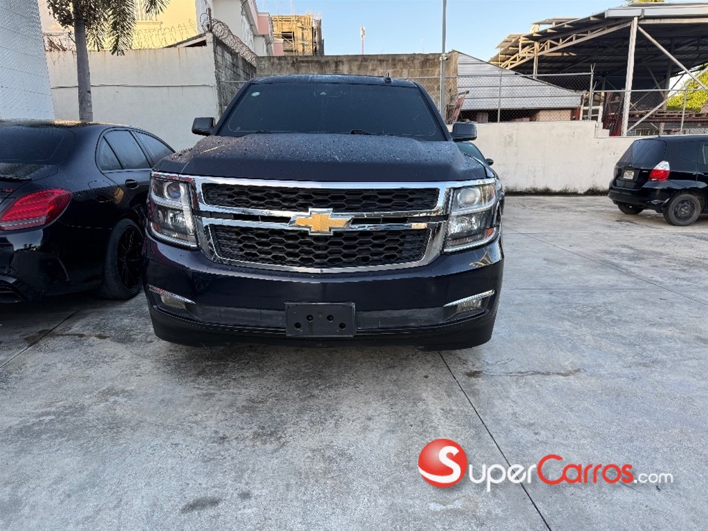 2017 Chevrolet Tahoe LT — foto 8 / 8