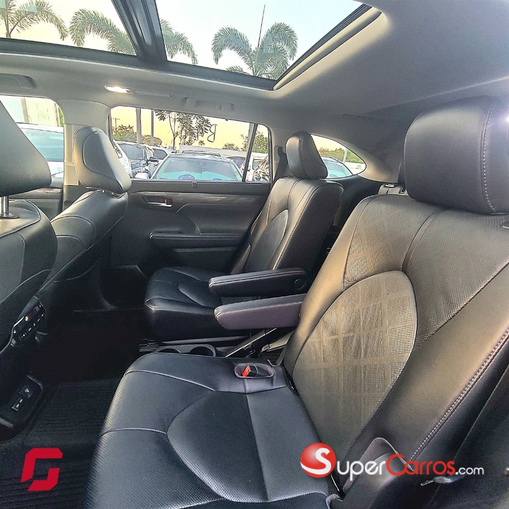 2022 Toyota Highlander Platinum — foto 4 / 10