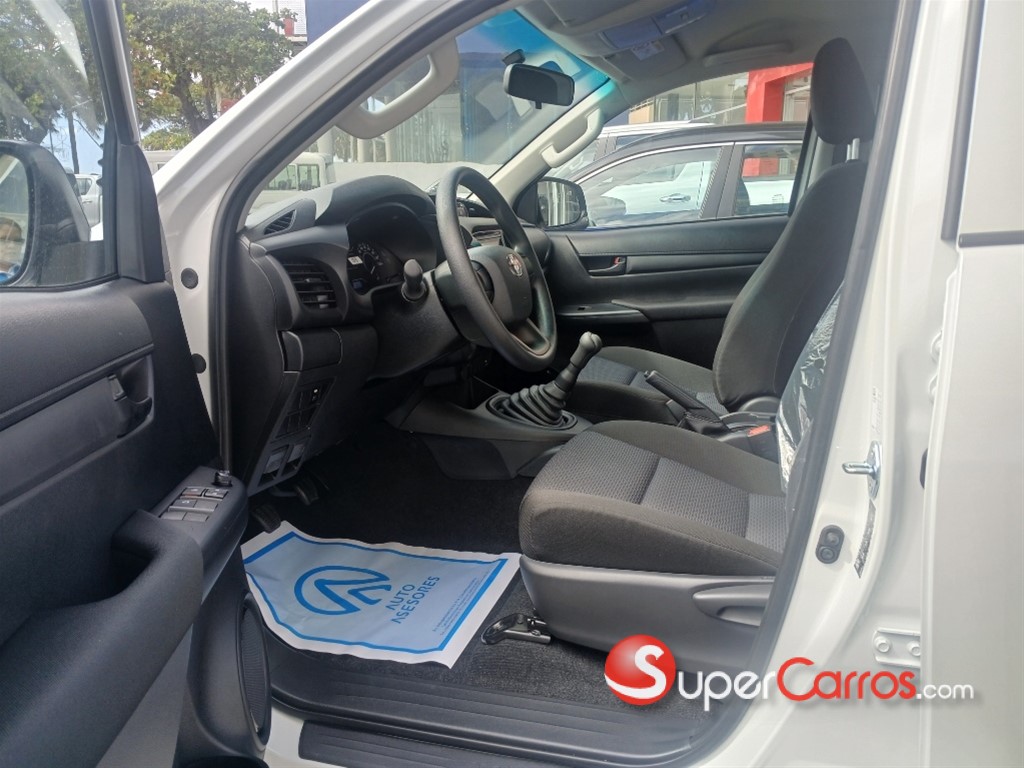 2026 Toyota Hilux 4x2 — foto 4 / 10