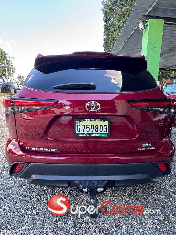 2021 Toyota Highlander XLE — foto 5 / 8