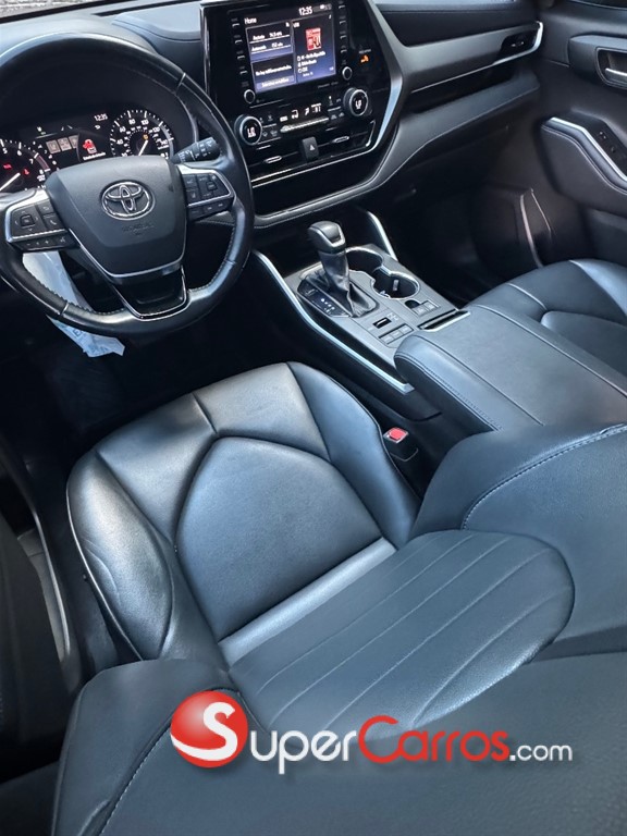 2021 Toyota Highlander XLE — foto 7 / 8