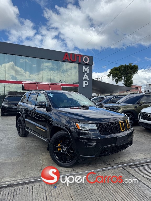 2017 Jeep Grand Cherokee Overland — foto 3 / 7