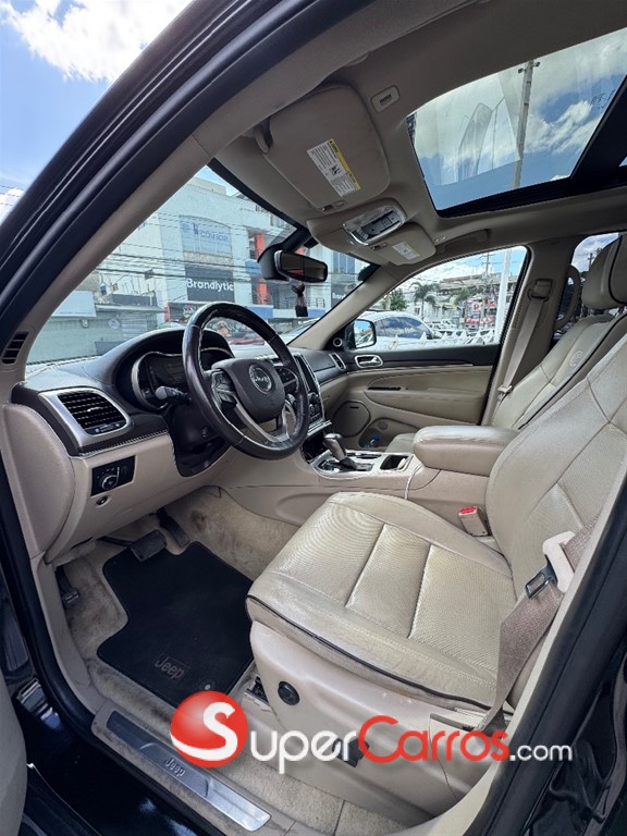 2017 Jeep Grand Cherokee Overland — foto 5 / 7