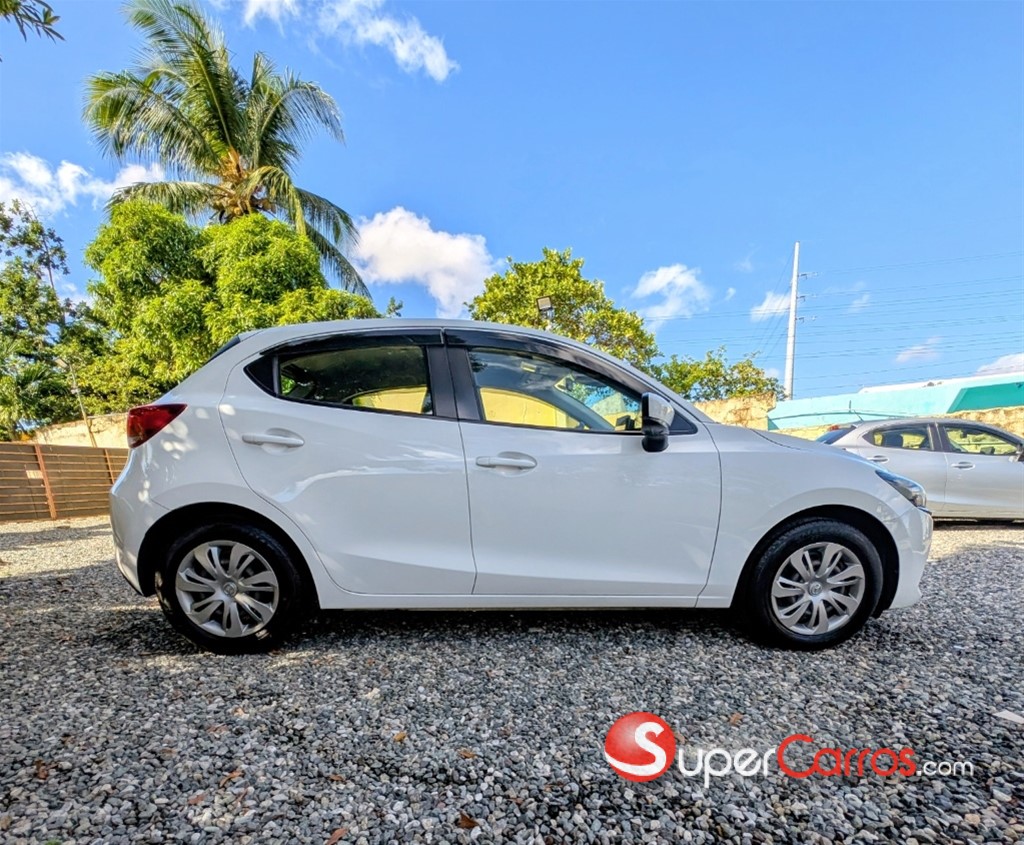 2020 Mazda 2 — foto 4 / 11