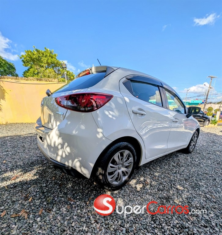 2020 Mazda 2 — foto 6 / 11
