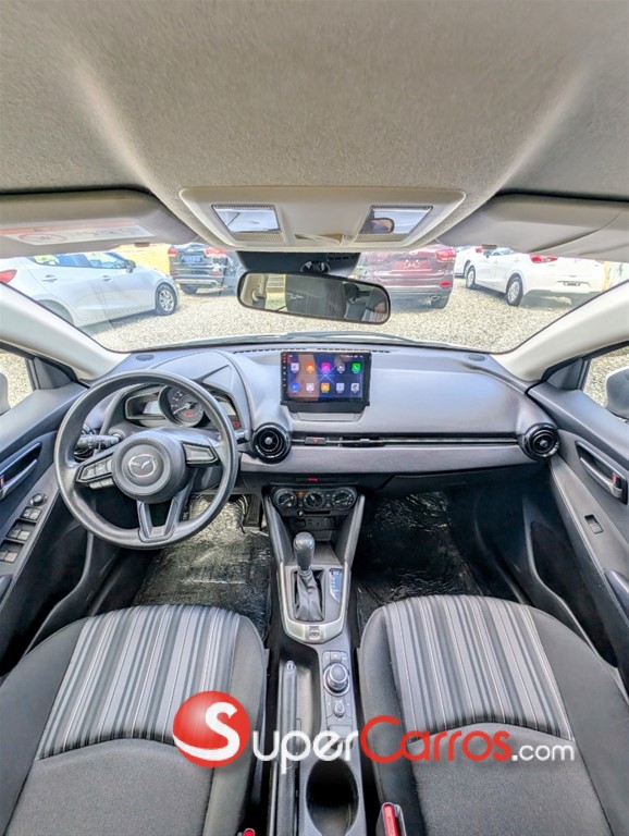 2020 Mazda 2 — foto 8 / 11