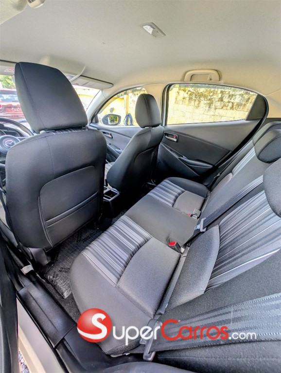 2020 Mazda 2 — foto 10 / 11