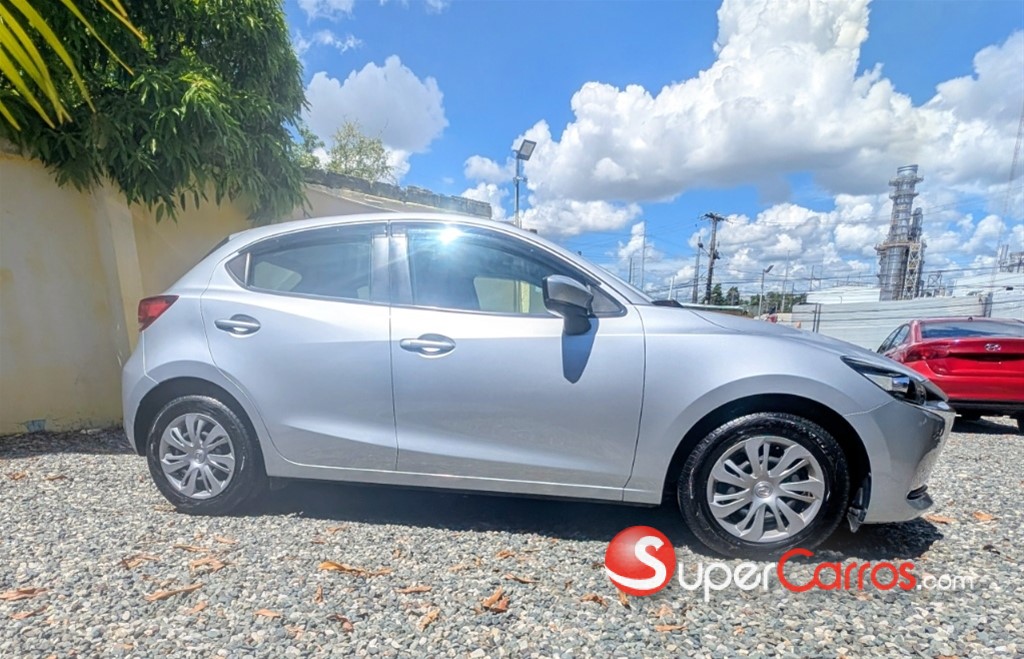 2020 Mazda 2 — foto 3 / 12