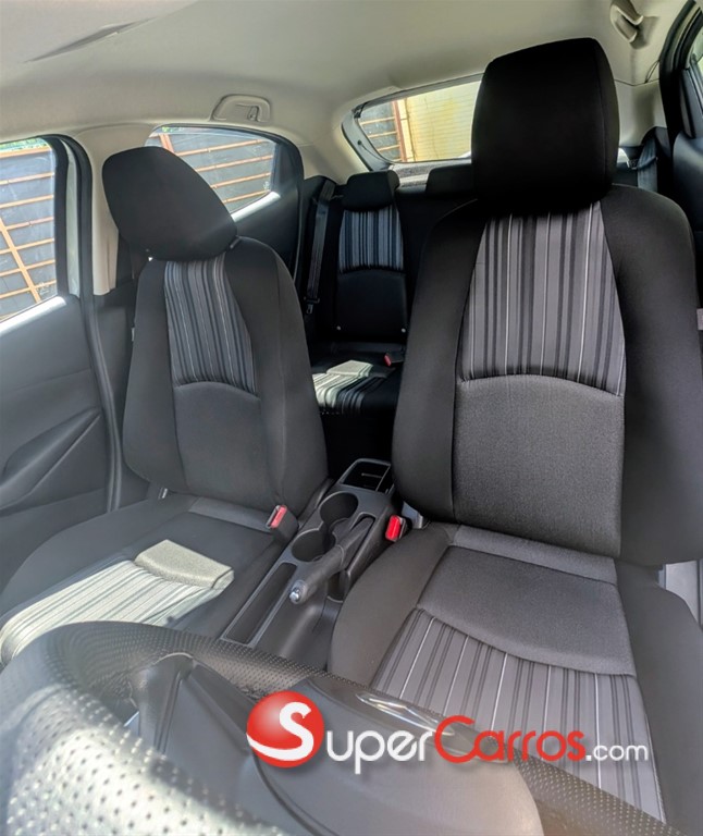 2020 Mazda 2 — foto 9 / 12