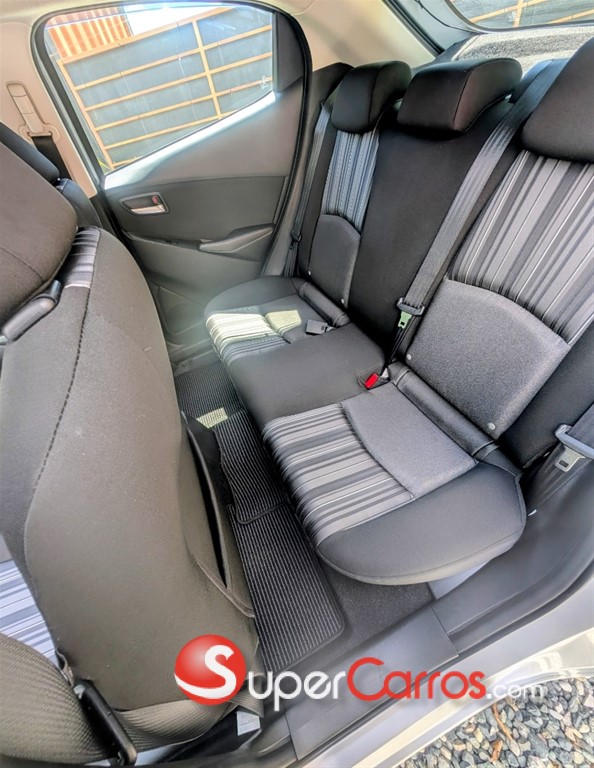 2020 Mazda 2 — foto 11 / 12