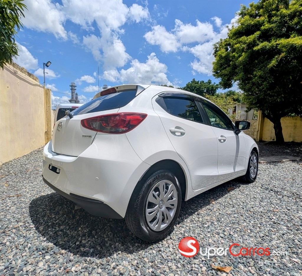 2020 Mazda 2 — foto 4 / 12