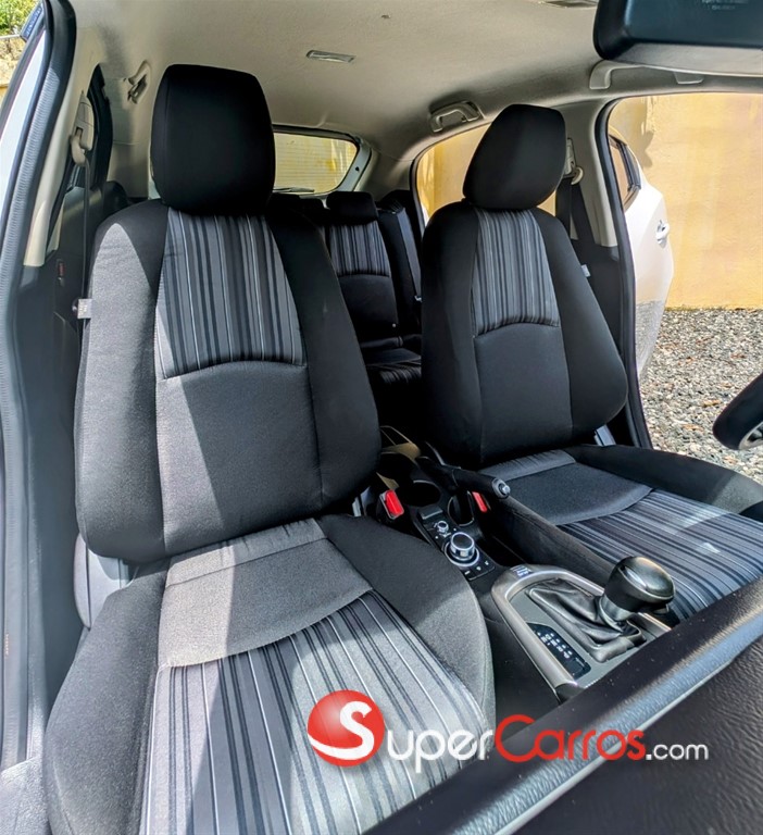 2020 Mazda 2 — foto 10 / 12