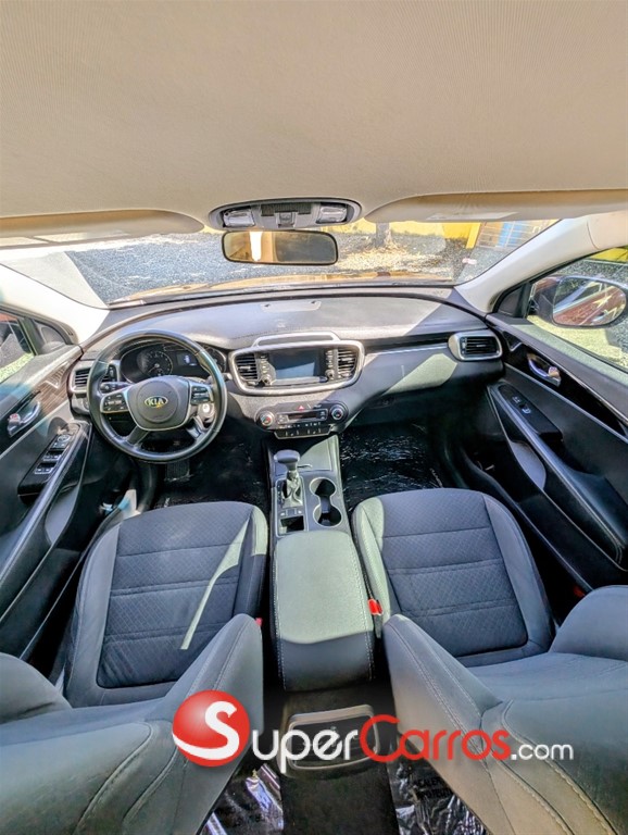 2020 Kia Sorento LX — foto 7 / 12