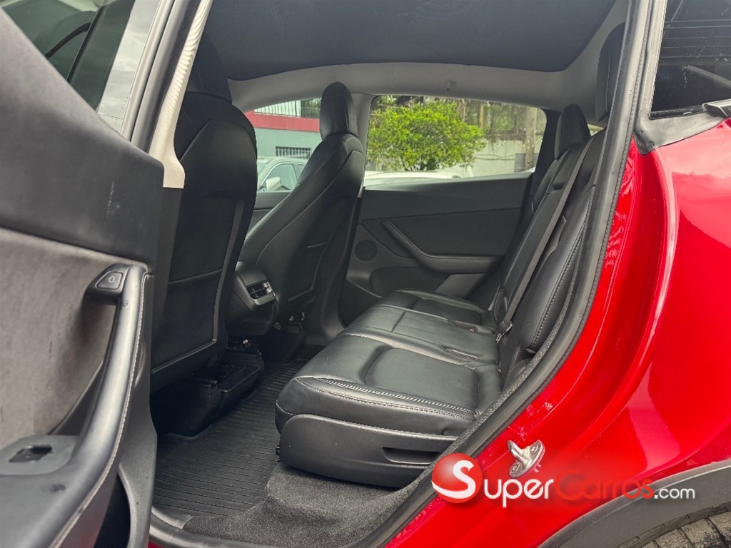 2021 Tesla Model Y Long Range — foto 10 / 12