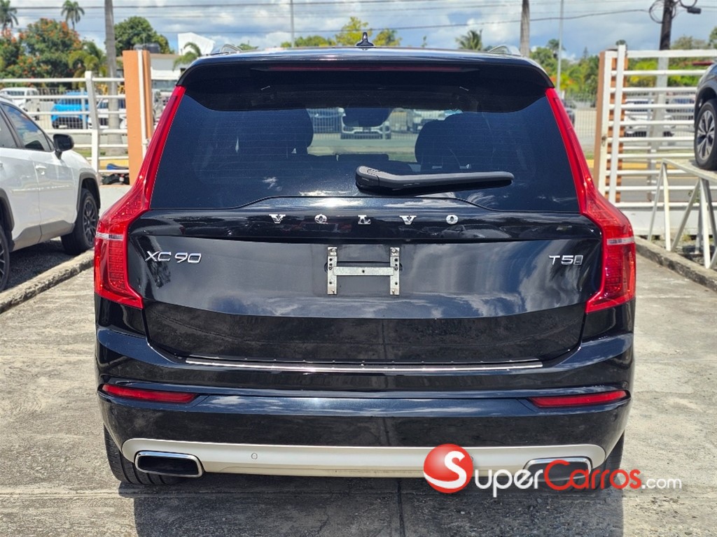 2021 Volvo XC90 Momentum T5 — foto 6 / 12