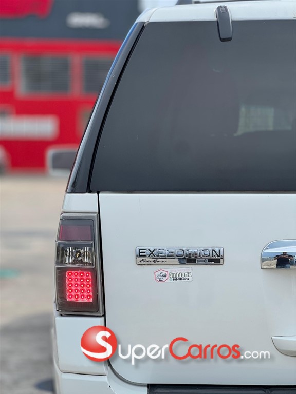 2014 Ford Expedition — foto 6 / 12
