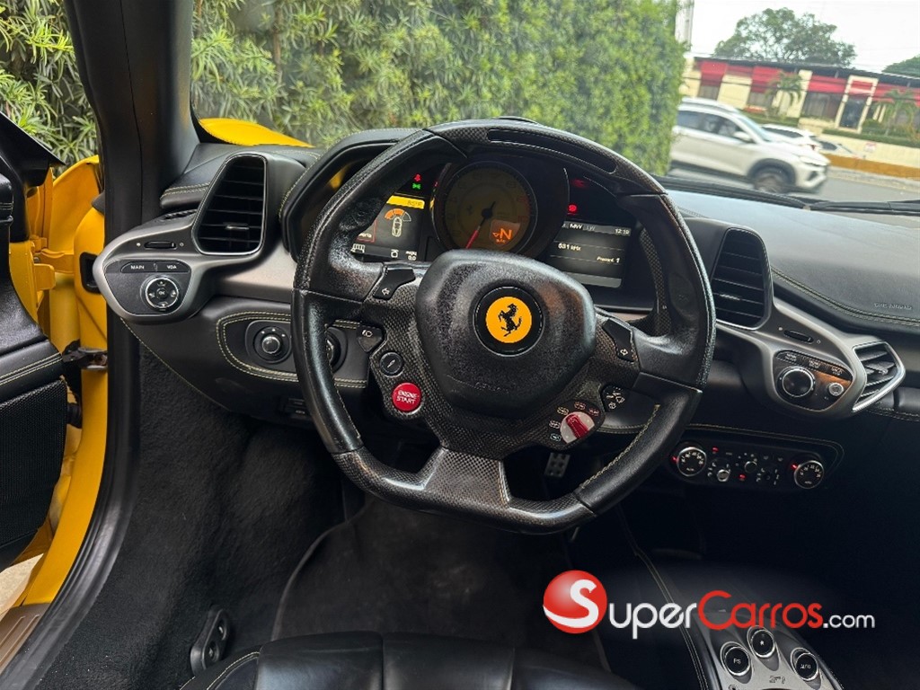 2012 Ferrari 458 — foto 8 / 9