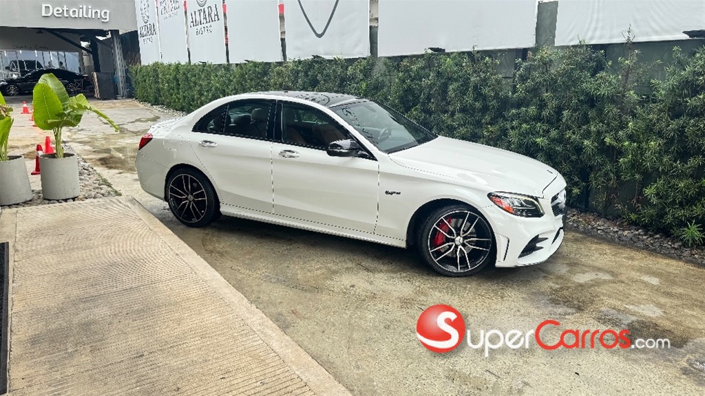 2019 Mercedes-Benz Clase C 300 Luxury — foto 2 / 9