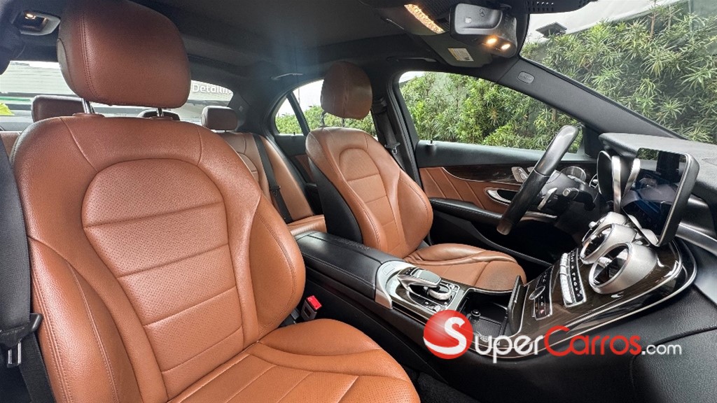 2019 Mercedes-Benz Clase C 300 Luxury — foto 4 / 9