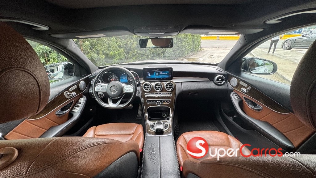2019 Mercedes-Benz Clase C 300 Luxury — foto 5 / 9
