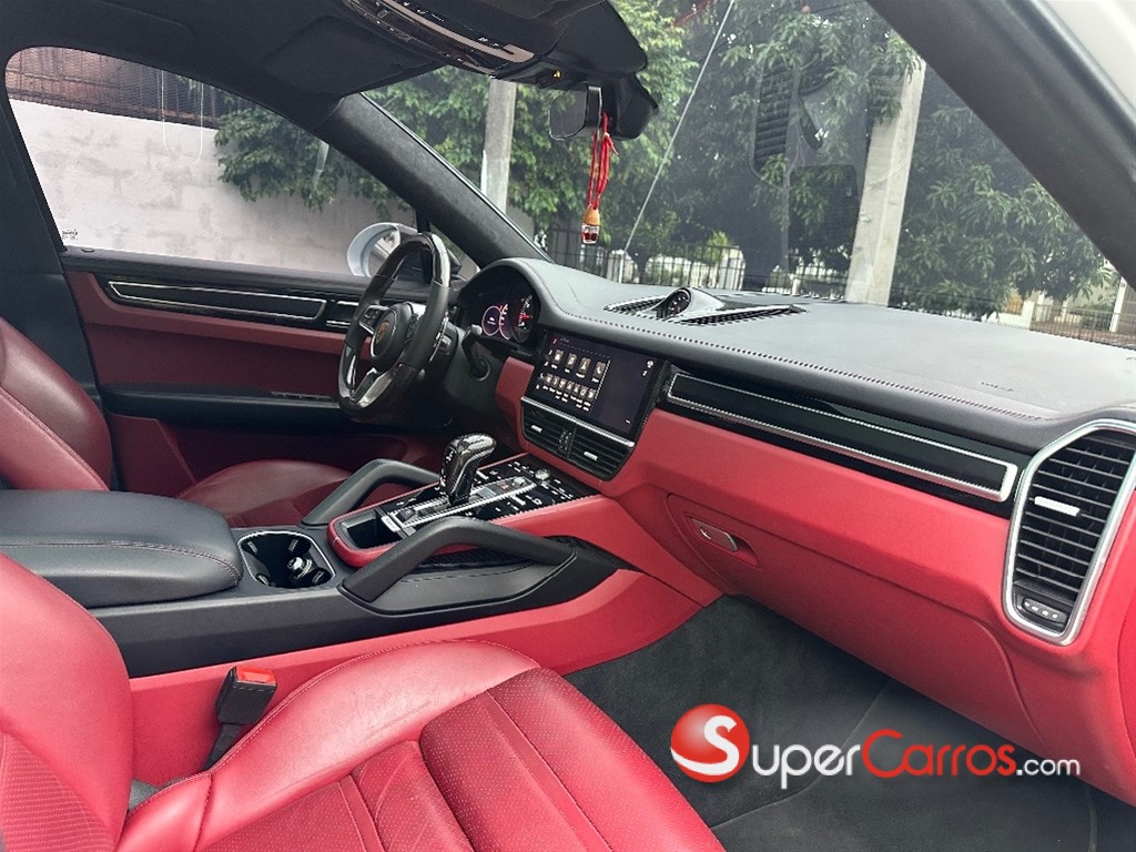2022 Porsche Cayenne Coupe GTS — foto 9 / 11