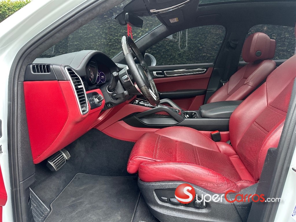 2022 Porsche Cayenne Coupe GTS — foto 10 / 11
