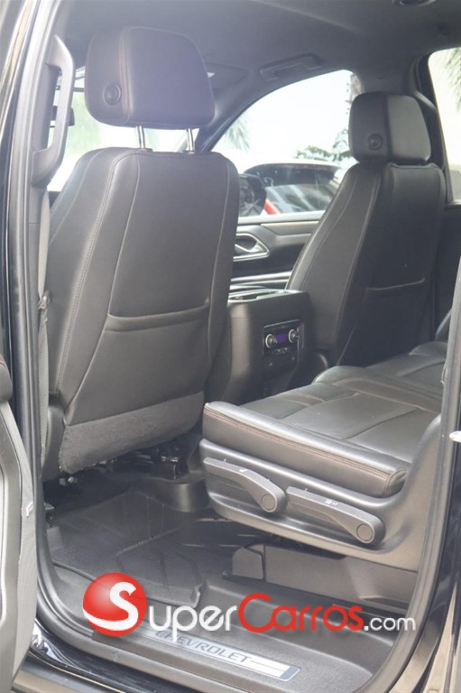 2022 Chevrolet Suburban RST — foto 11 / 11