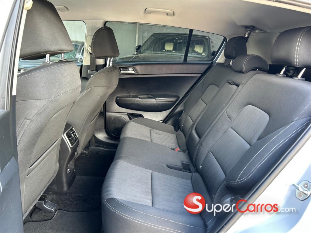 2021 Kia Sportage LX — foto 6 / 12