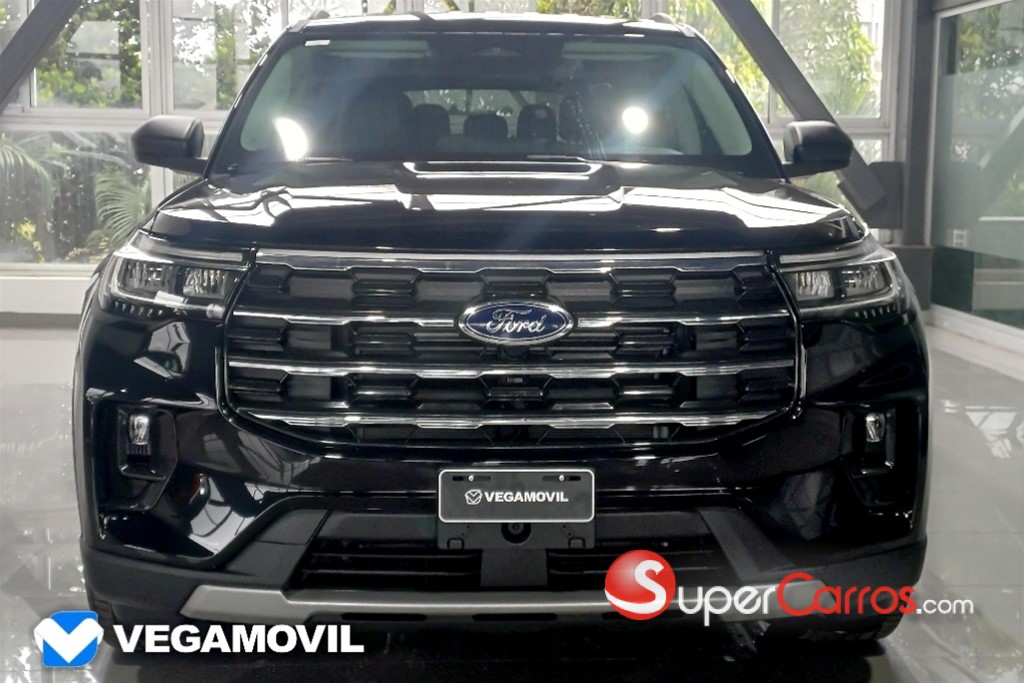 2025 Ford Explorer Active — foto 3 / 9