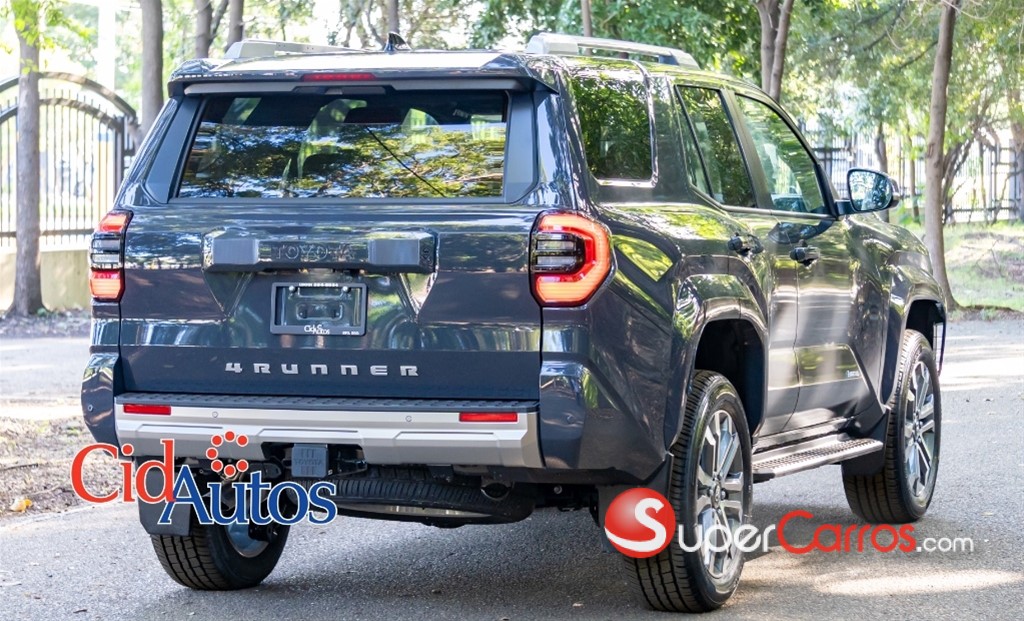 2027 Toyota 4 Runner Limited — foto 3 / 12